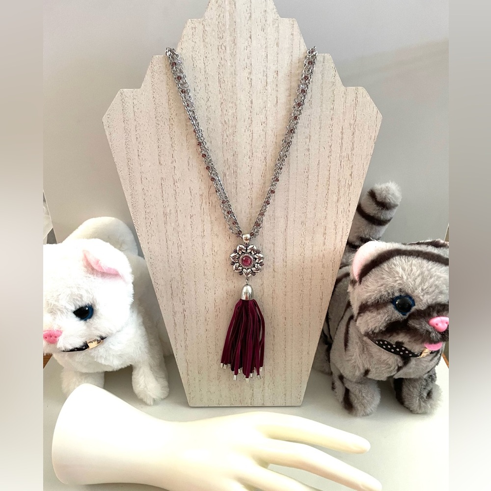 Elegant Silver and Red Pendant Necklace